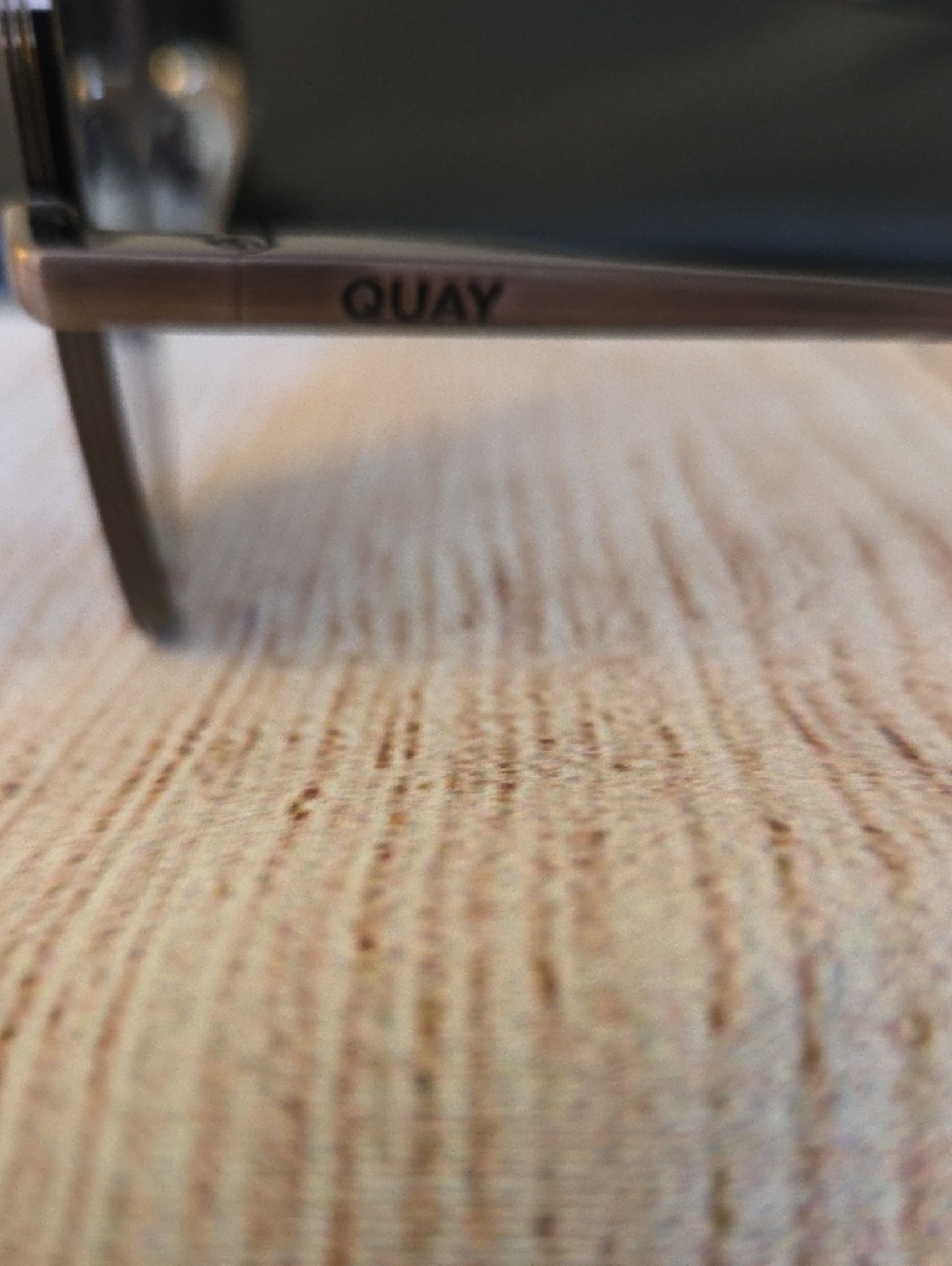 QUAY LEVEL OUT Sunglasses - Picture 3 of 4
